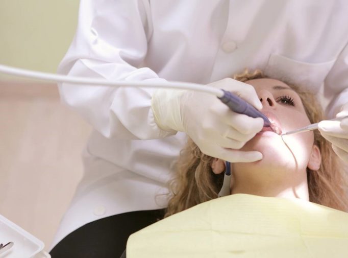 Odontologijos klinika: mitai ir faktai Odontologijos klinika: mitai ir faktai