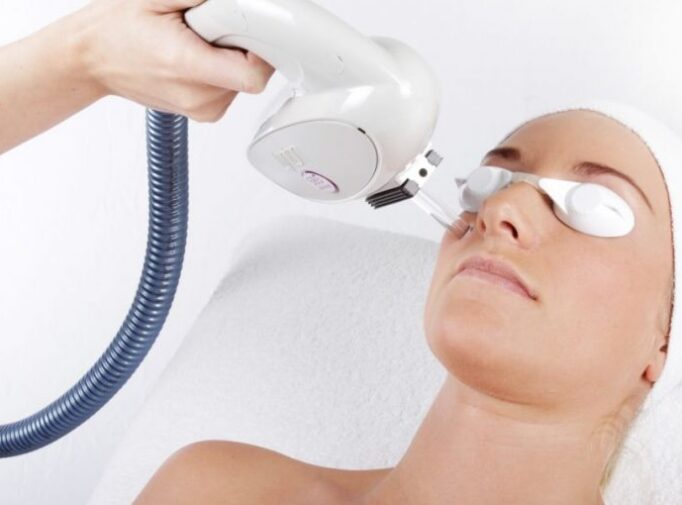 Estetinės medicinos įrangos evoliucija: nuo klasikinių procedūrų iki inovacijų